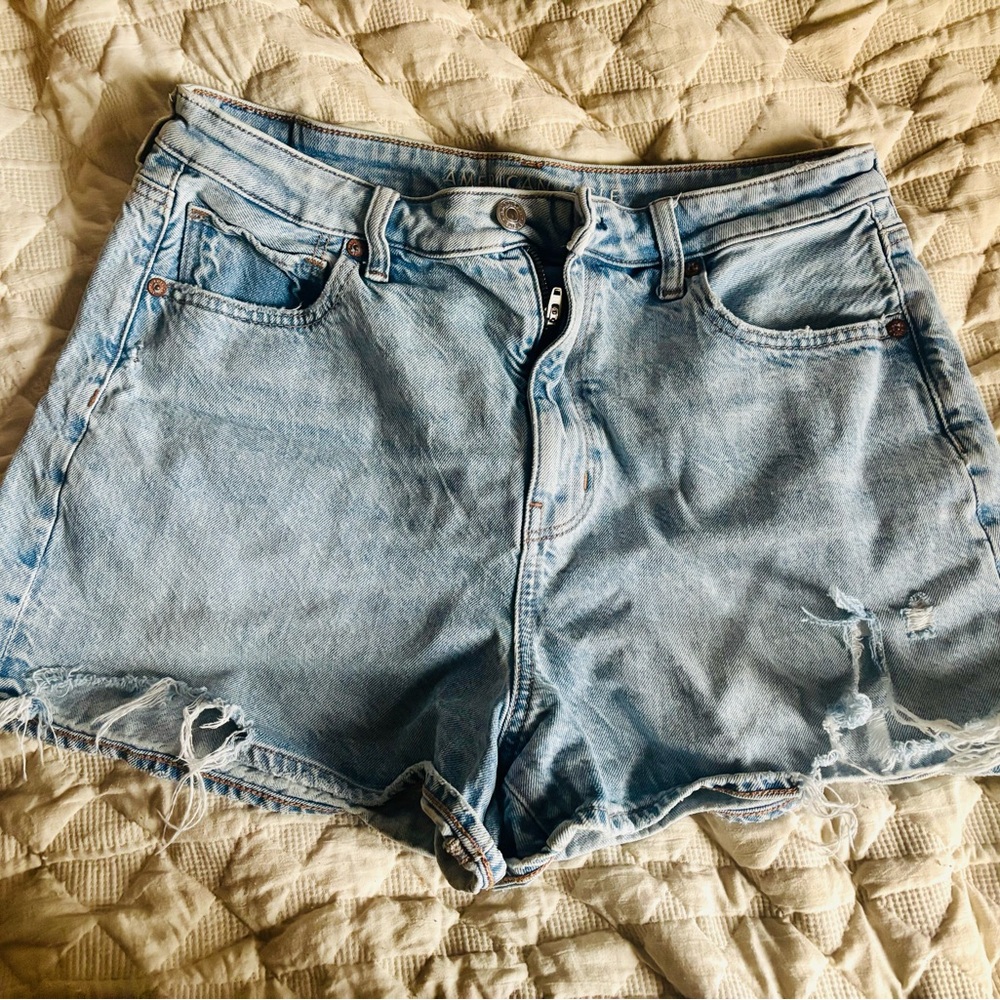 American Eagle Light Blue Denim Mom Shorts 12